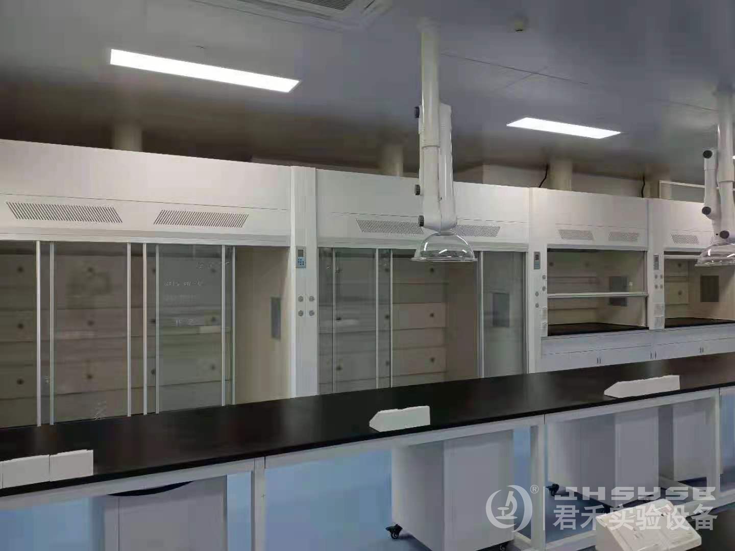 全钢实验台.jpg