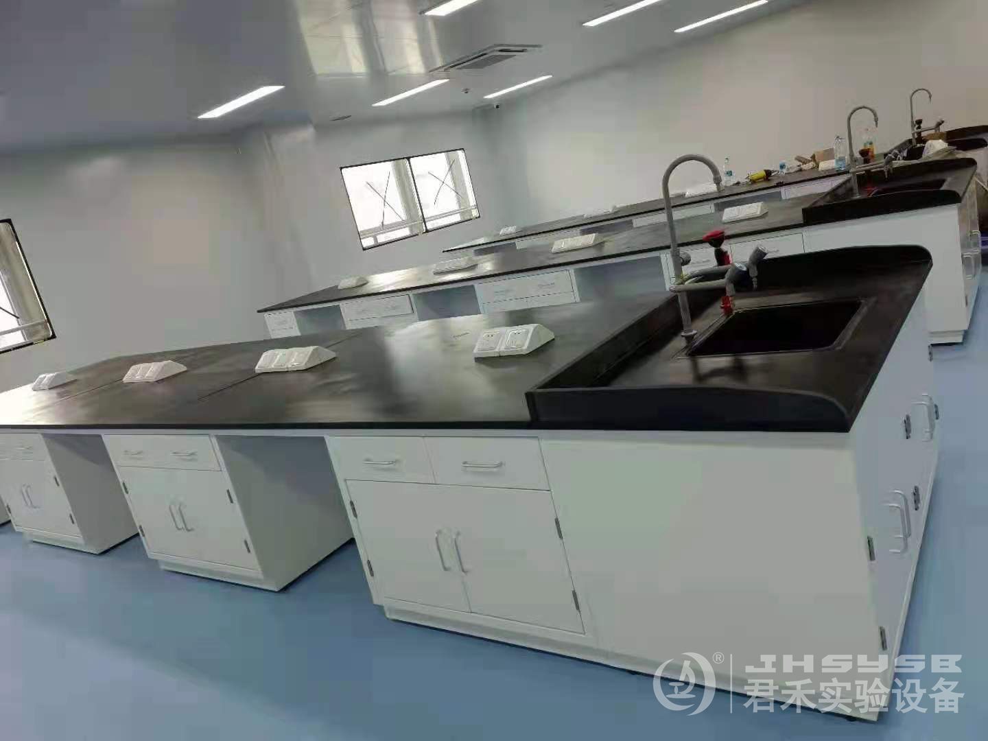 全钢实验台4.jpg